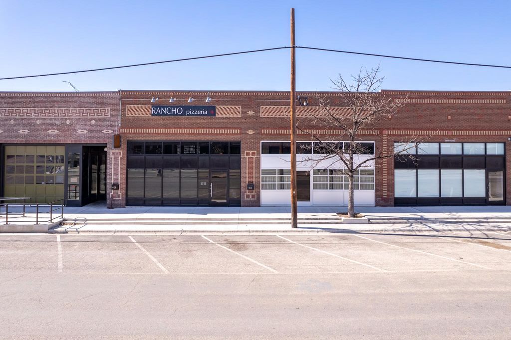 Image 4 of property listing at 414 S Commercial Avenue, Coleman, TX 76834
