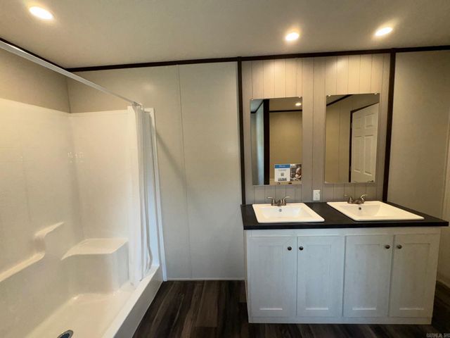 137 Parkshores circle, Hot Springs, AR 71901