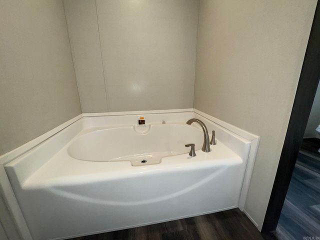 137 Parkshores circle, Hot Springs, AR 71901