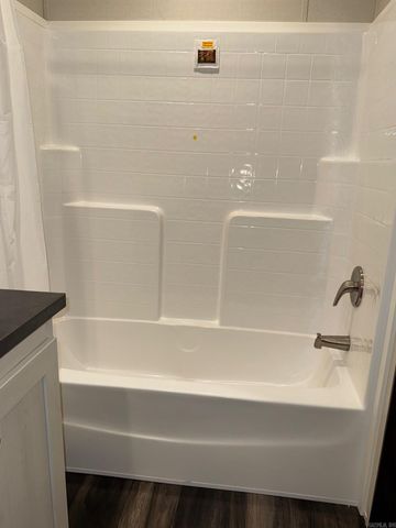 137 Parkshores circle, Hot Springs, AR 71901