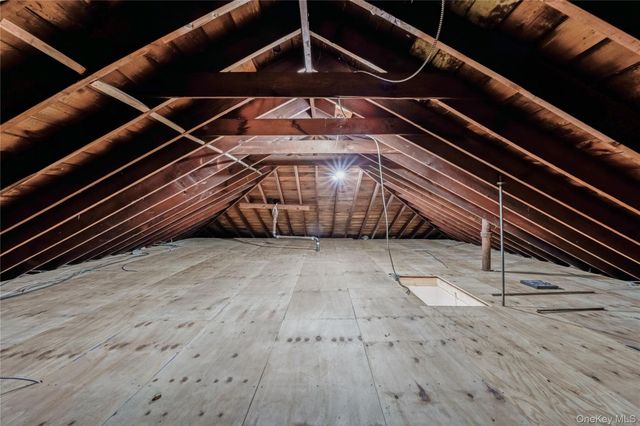 19947 22nd Avenue UPPER, Whitestone, NY 11357