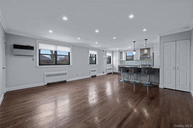 19947 22nd Avenue UPPER, Whitestone, NY 11357