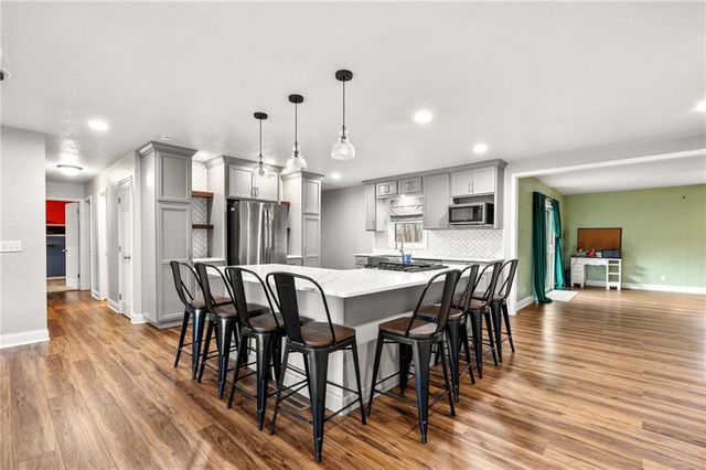 117 Meadow Lane, Warrensburg, MO 64093