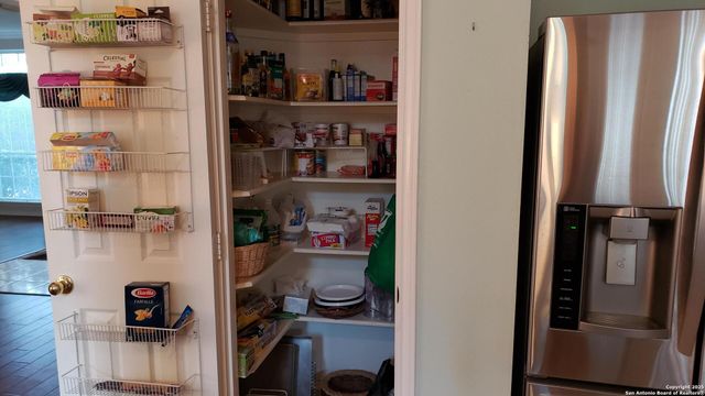 8403 Old Stone Gate, San Antonio, TX 78249