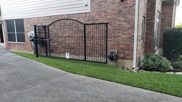 8403 Old Stone Gate, San Antonio, TX 78249