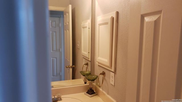 8403 Old Stone Gate, San Antonio, TX 78249