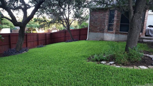 8403 Old Stone Gate, San Antonio, TX 78249