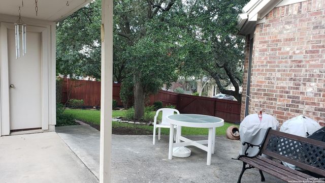 8403 Old Stone Gate, San Antonio, TX 78249