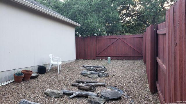 8403 Old Stone Gate, San Antonio, TX 78249