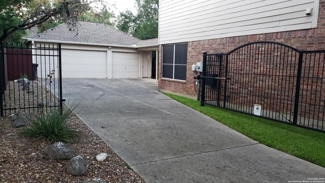 8403 Old Stone Gate, San Antonio, TX 78249