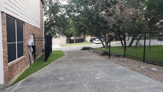 8403 Old Stone Gate, San Antonio, TX 78249