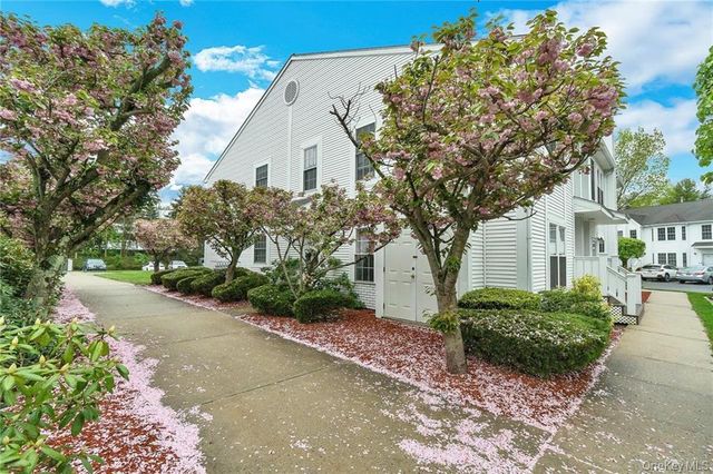 355 Old Tarrytown Road 404, White Plains, NY 10603