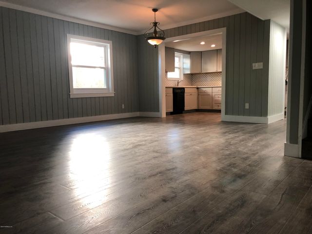 2132 BAY Road, Neptune Beach, FL 32266