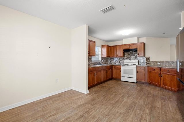 1550 BLOSSOM BAYOU CIRCLE, Ruskin, FL 33570