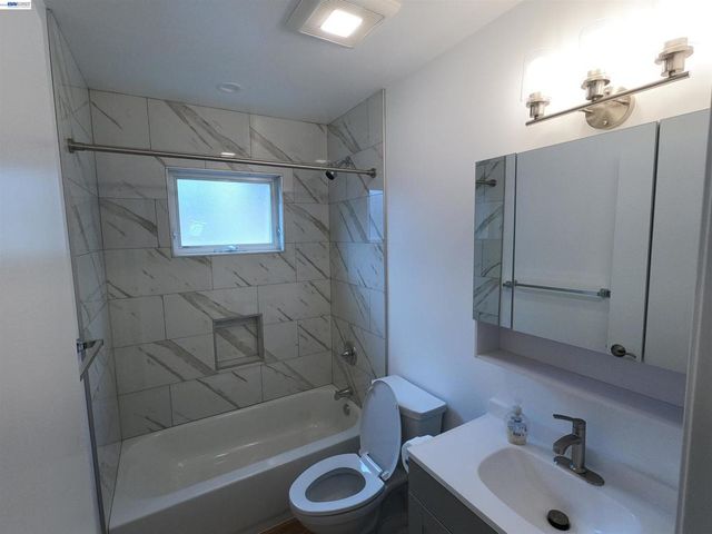 720 Foothill Blvd, Oakland, CA 94606