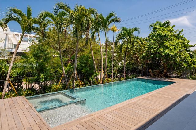 571 GLENRIDGE RD, Key Biscayne, FL 33149