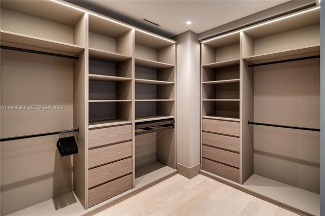 571 GLENRIDGE RD, Key Biscayne, FL 33149