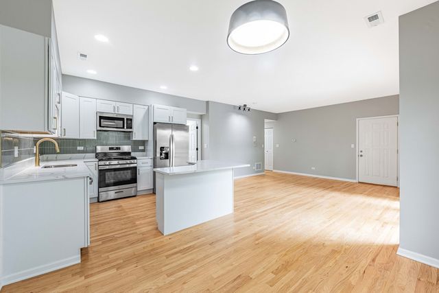 3154 N Oleander Avenue 2C, Chicago, IL 60707