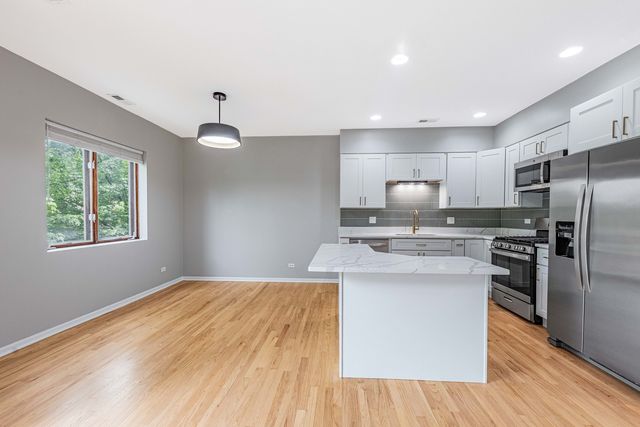 3154 N Oleander Avenue 2C, Chicago, IL 60707