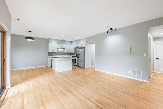 3154 N Oleander Avenue 2C, Chicago, IL 60707