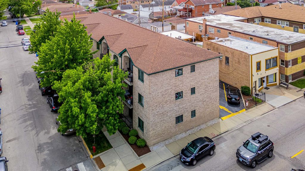 3154 N Oleander Avenue 2C, Chicago, IL 60707