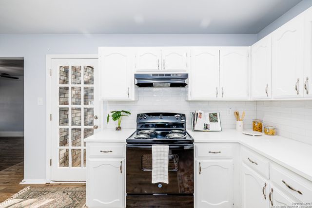 5703 Honeygold, San Antonio, TX 78222