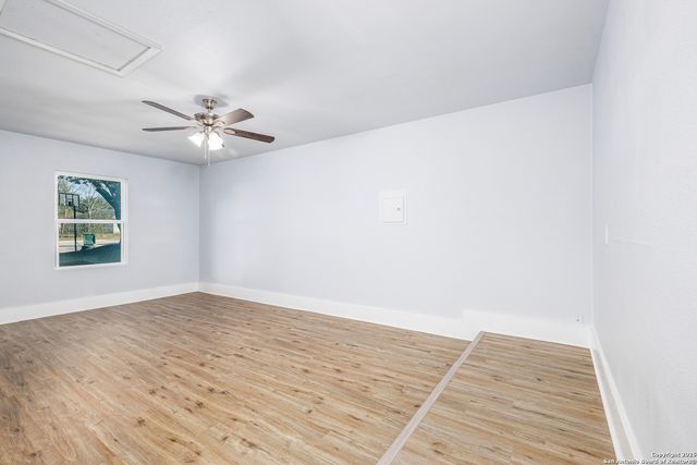 5703 Honeygold, San Antonio, TX 78222