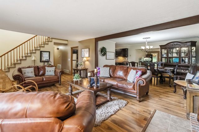 230 Whispering Oaks Drive, Somerset, KY 42503