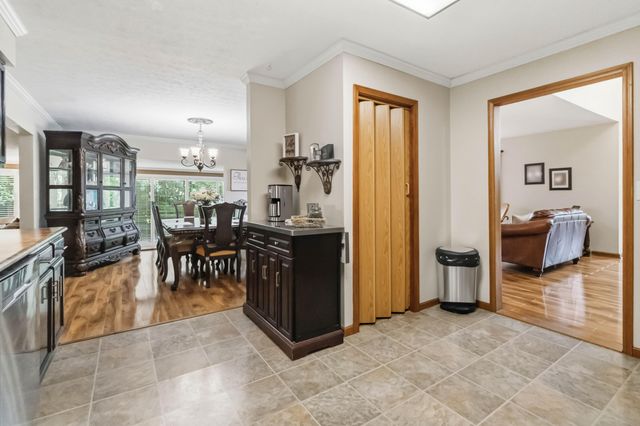 230 Whispering Oaks Drive, Somerset, KY 42503
