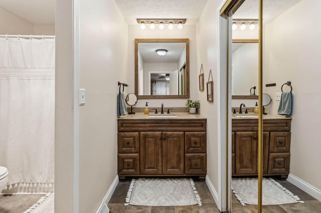 230 Whispering Oaks Drive, Somerset, KY 42503