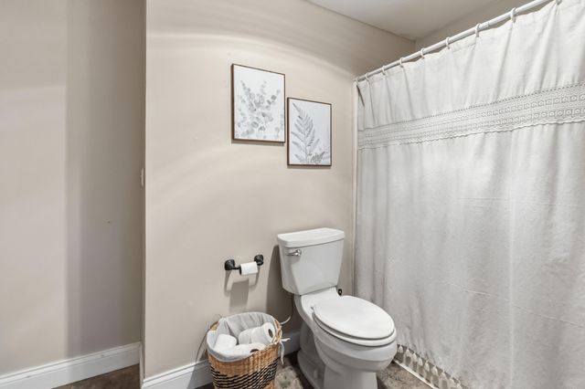 230 Whispering Oaks Drive, Somerset, KY 42503