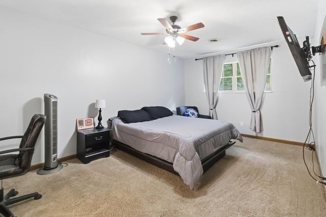 230 Whispering Oaks Drive, Somerset, KY 42503