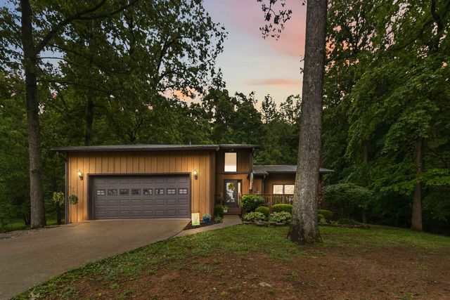 230 Whispering Oaks Drive, Somerset, KY 42503
