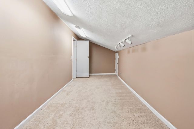 230 Whispering Oaks Drive, Somerset, KY 42503