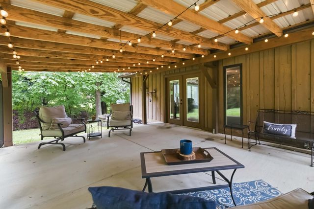 230 Whispering Oaks Drive, Somerset, KY 42503