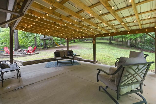 230 Whispering Oaks Drive, Somerset, KY 42503