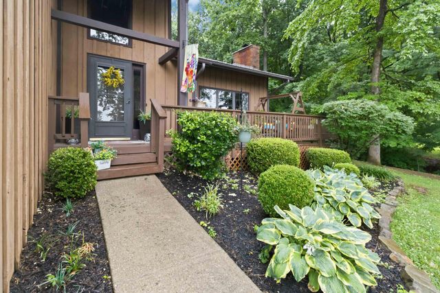 230 Whispering Oaks Drive, Somerset, KY 42503