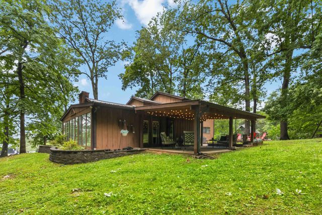 230 Whispering Oaks Drive, Somerset, KY 42503