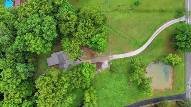 230 Whispering Oaks Drive, Somerset, KY 42503