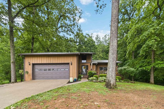 230 Whispering Oaks Drive, Somerset, KY 42503