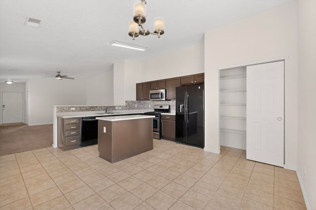 2190 Camino Rincon SW, Los Lunas, NM 87031