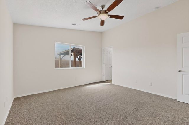 2190 Camino Rincon SW, Los Lunas, NM 87031