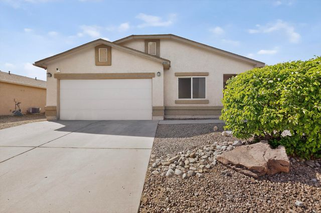 2190 Camino Rincon SW, Los Lunas, NM 87031