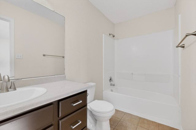 2190 Camino Rincon SW, Los Lunas, NM 87031