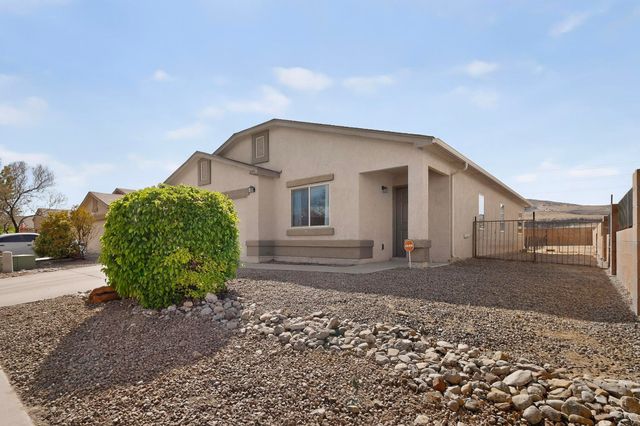 2190 Camino Rincon SW, Los Lunas, NM 87031