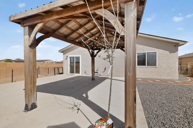 2190 Camino Rincon SW, Los Lunas, NM 87031