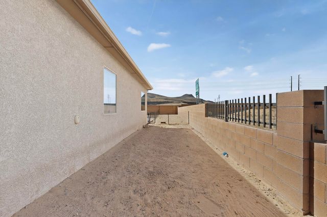 2190 Camino Rincon SW, Los Lunas, NM 87031