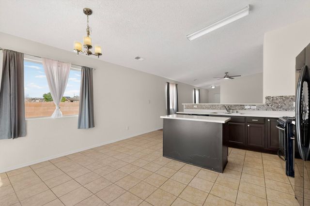 2190 Camino Rincon SW, Los Lunas, NM 87031