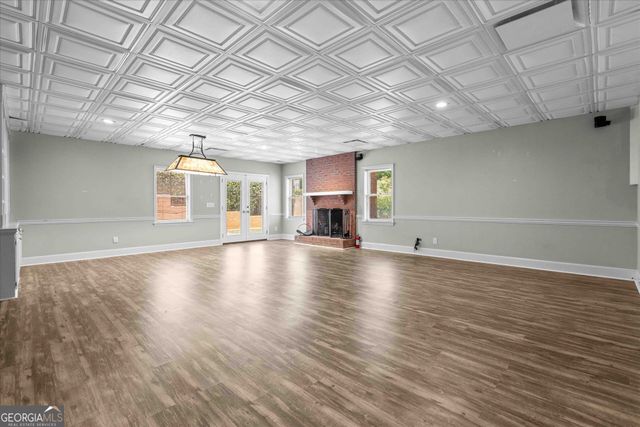 120 Lisa Lane, Carrollton, GA 30117