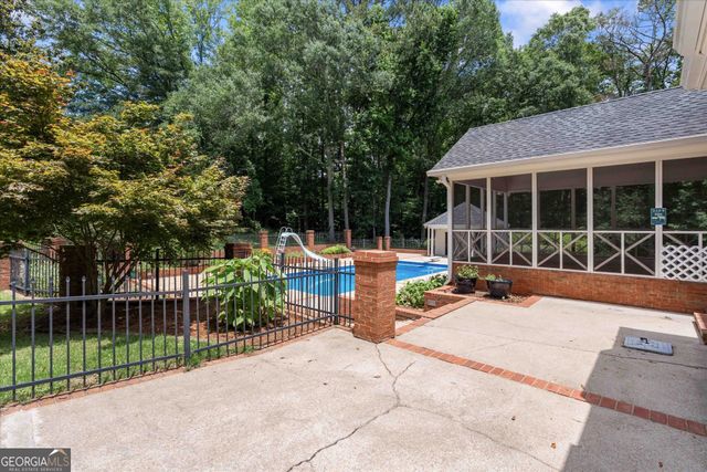 120 Lisa Lane, Carrollton, GA 30117